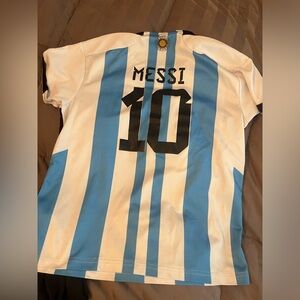 Kids size 10/ medium Argentina Lionel Messi kit. Shorts and jersey 🇦🇷